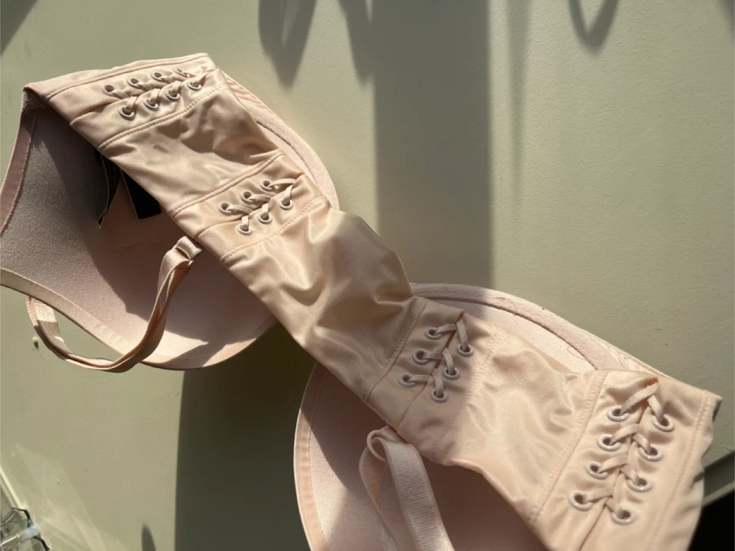 Victoria's Secret Very Sexy Push-Up Bra 36D thumbnail