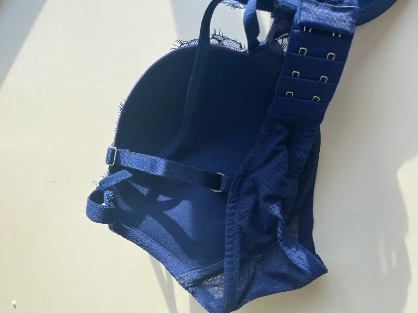 Victoria's Secret Very Sexy Push-Up Bra - 36D image indicator(2)