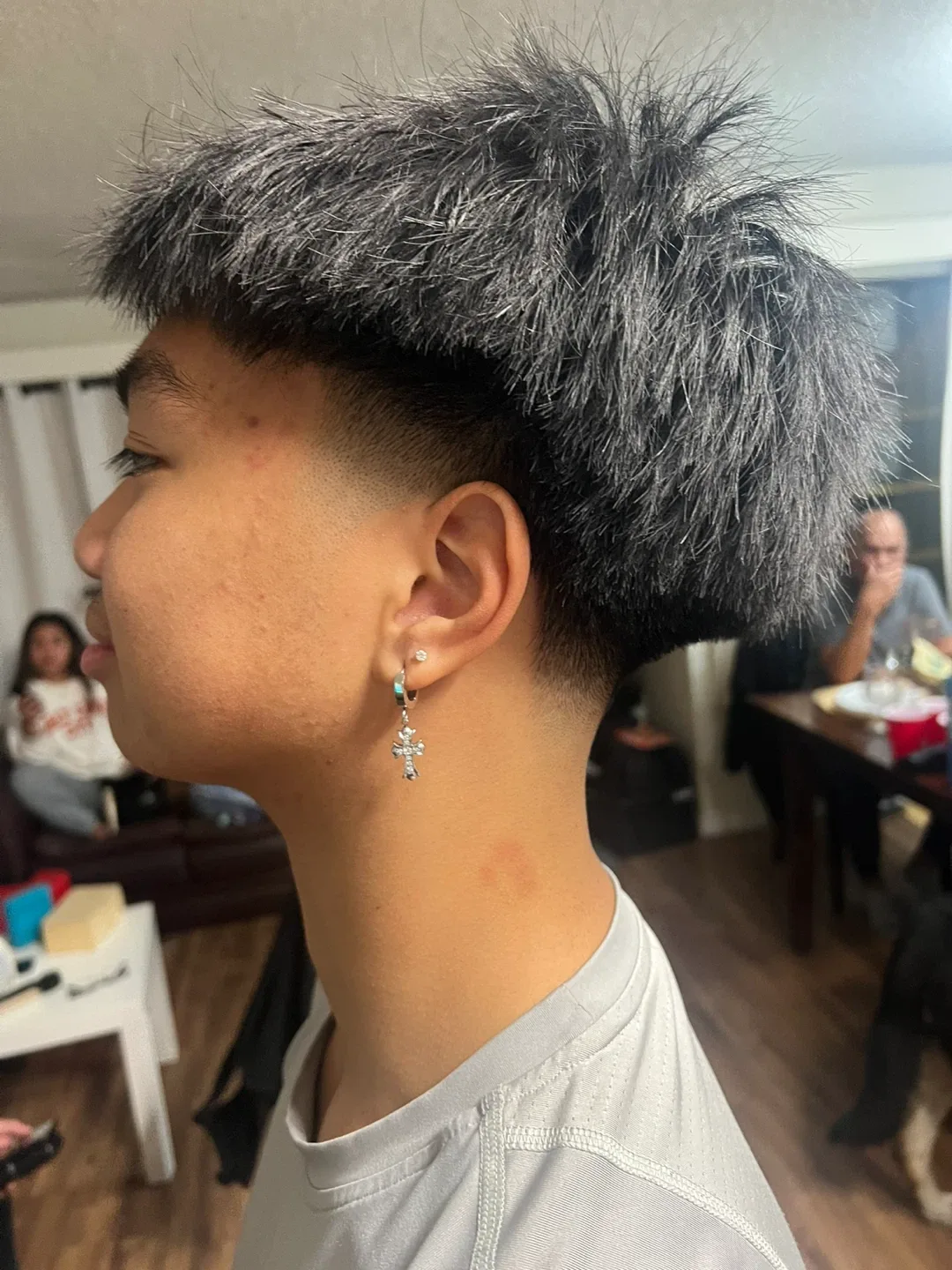 Looking for haircut models image indicator(6)