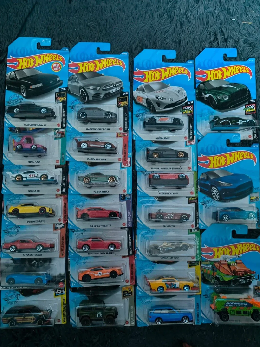 Hot Wheels Diecast Car Collection image indicator(2)