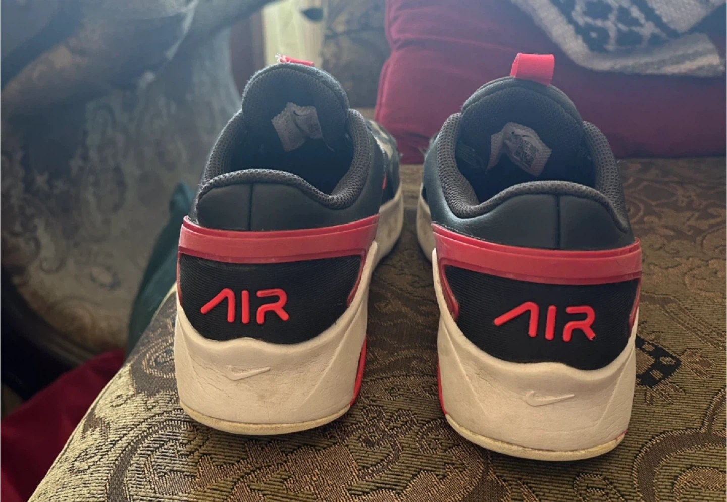 Nike Air Max Size 4 Youth - photo 3