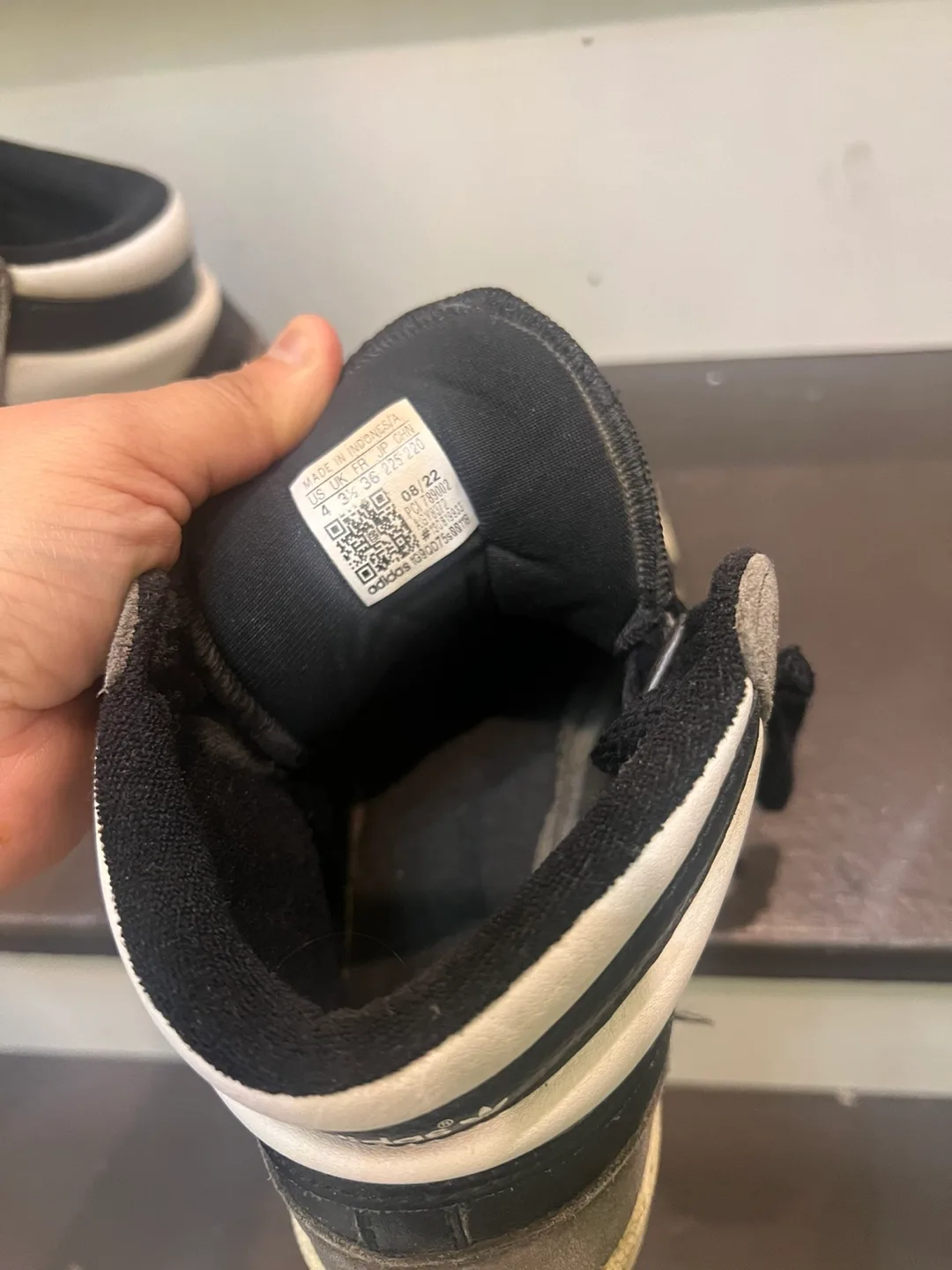 Adidas Top Ten High-Top Sneakers - Size 4 Youth image indicator(4)