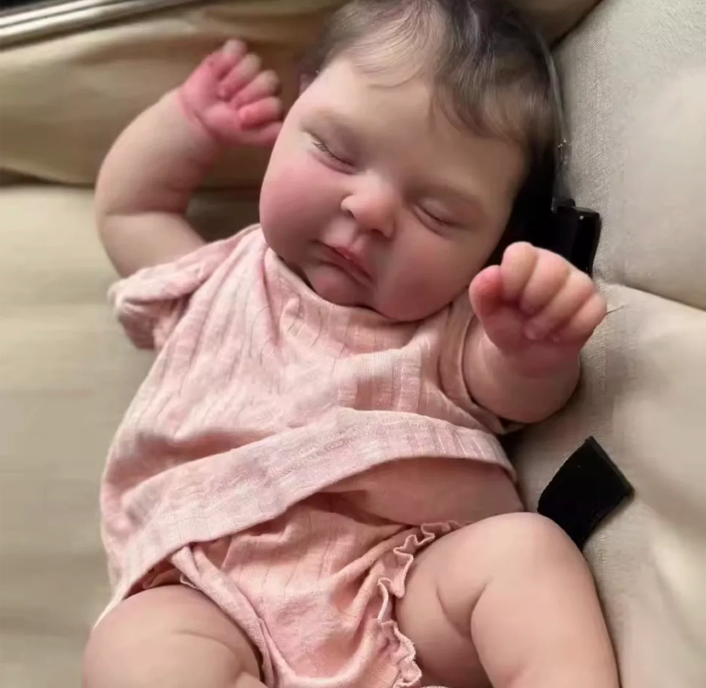 Poupée Bébé Reborn - Réconfort et Tendresse image indicator(9)