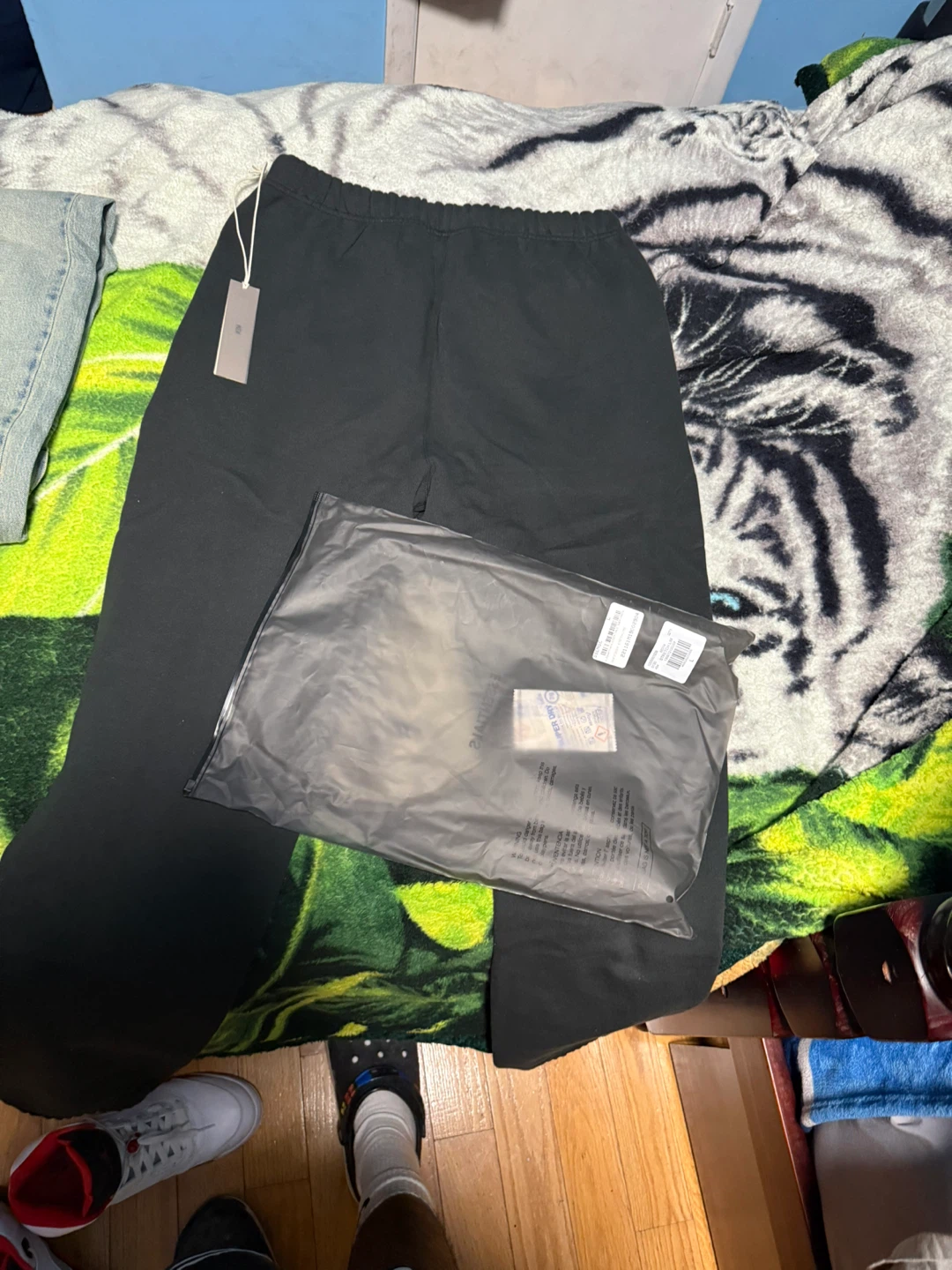 Essentials Fear of God Black Sweatpants - photo 3