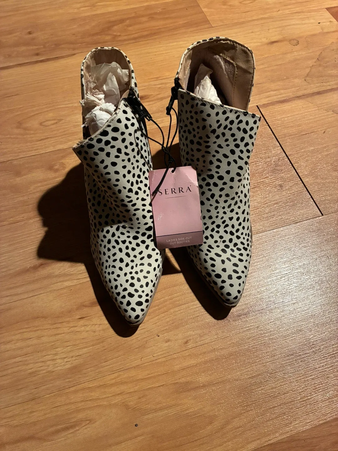 Serra Ladies Side-Cut Ankle Boots - Size 8 image indicator(3)