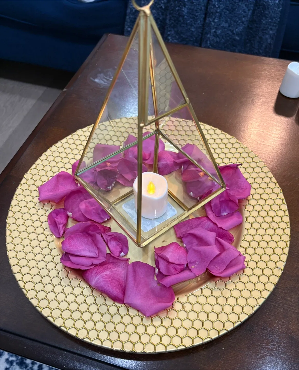 26 gold charger plates