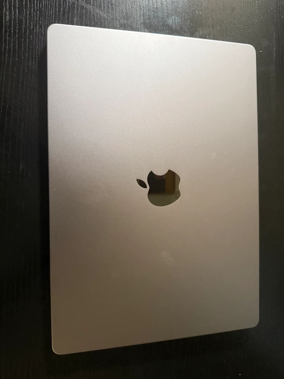 Apple Macbook Pro 14-inch image indicator(3)