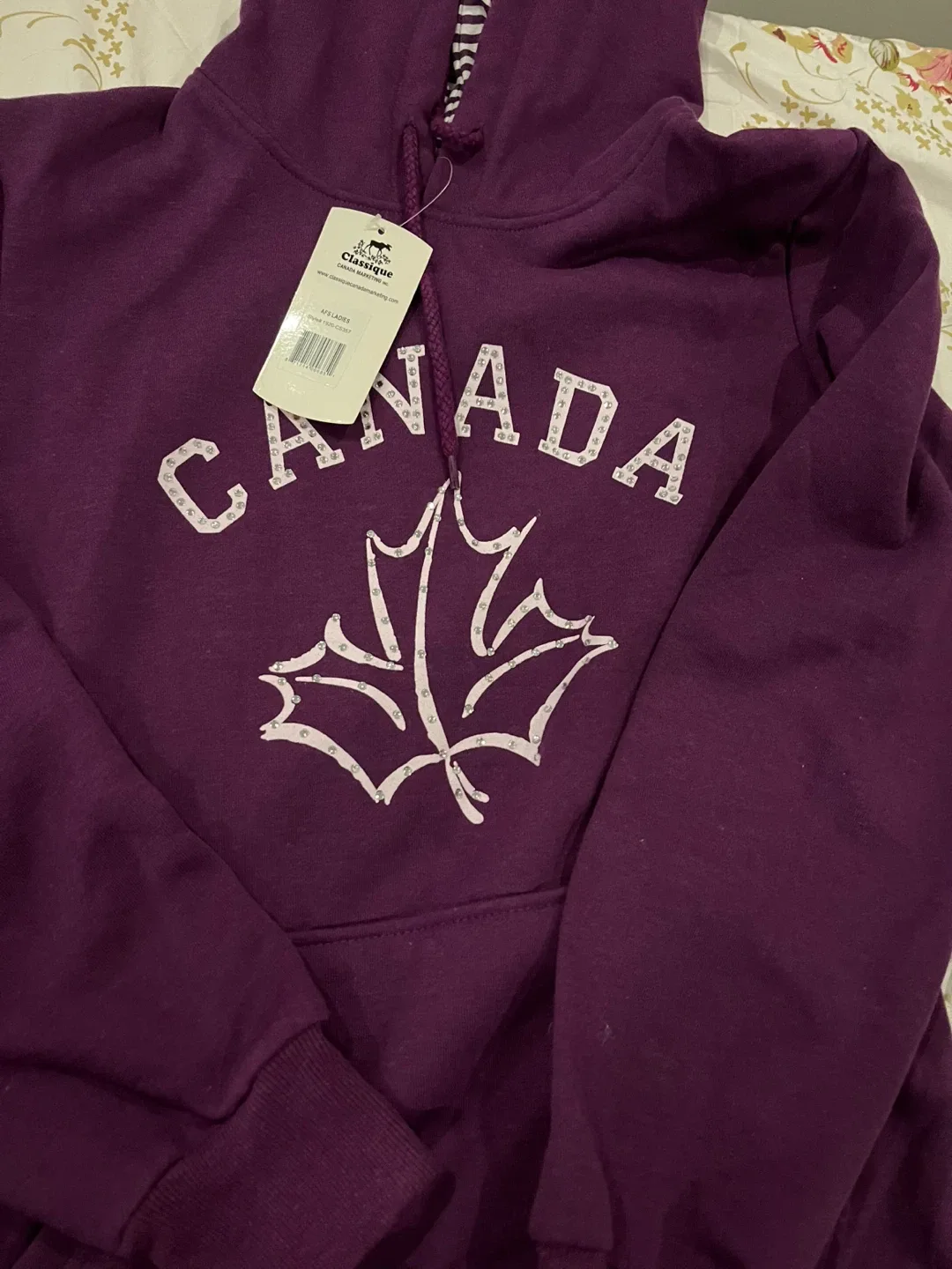 Classique Canada Ladies Hoodie - Purple new with tag image indicator(2)