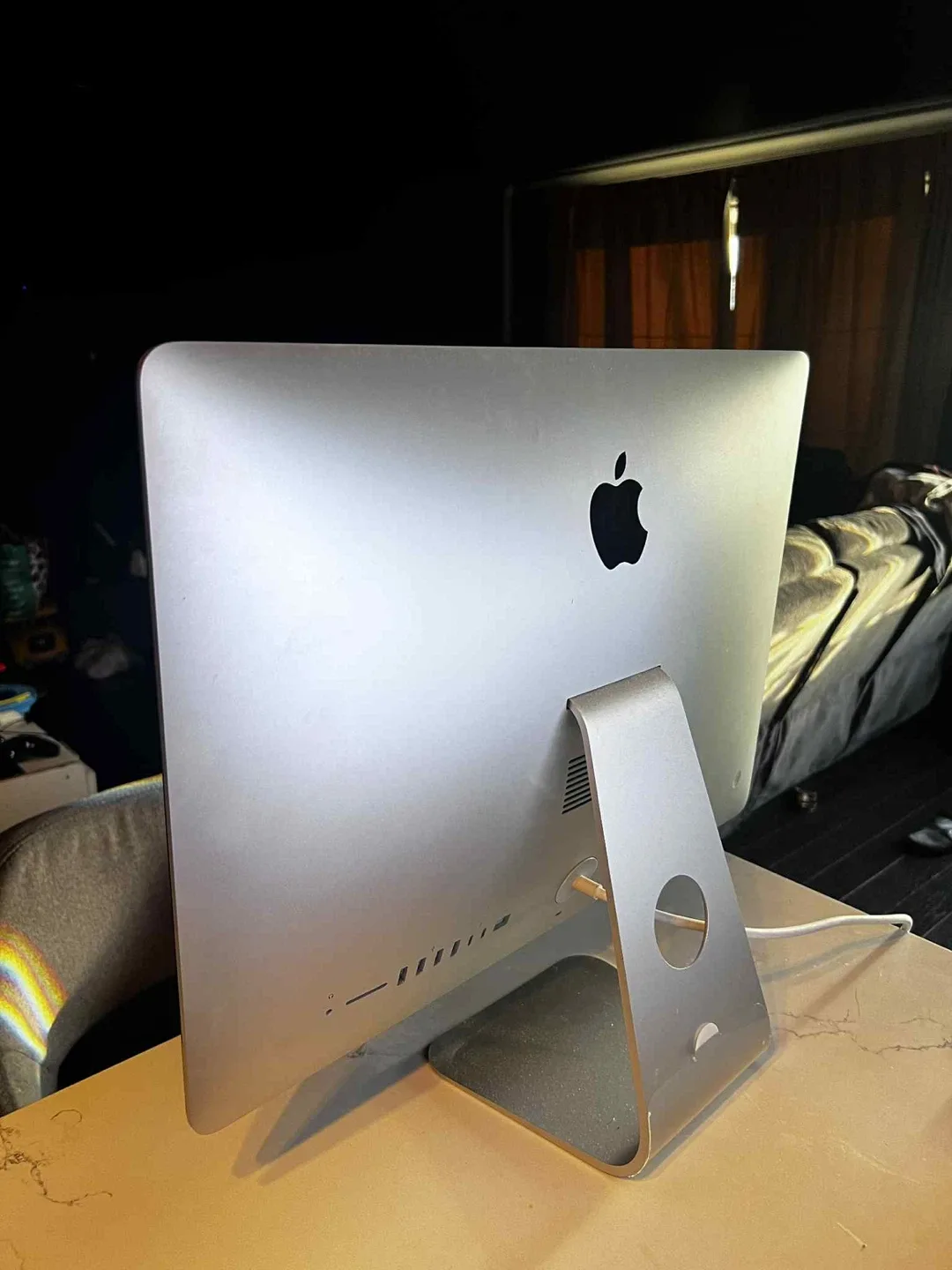 Apple iMac 21.5 🥕 image indicator(4)