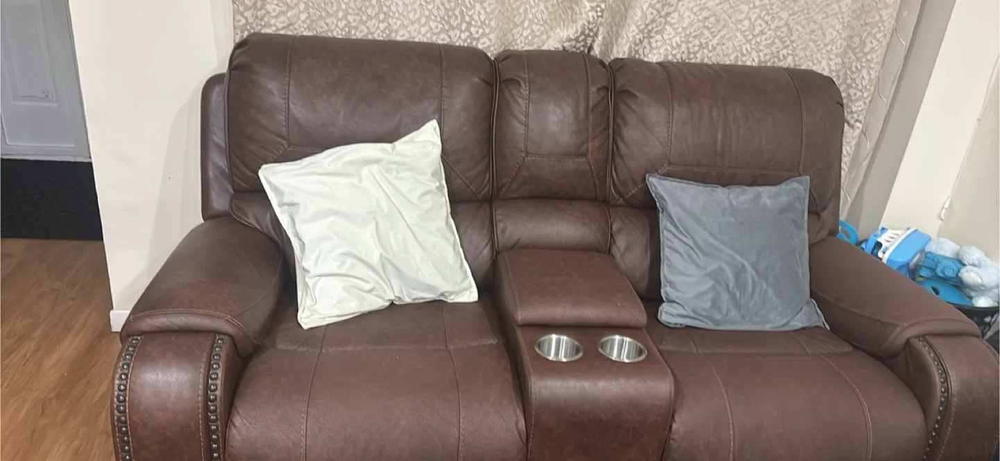 Brown Leather Reclining Loveseat with Console image indicator(3)