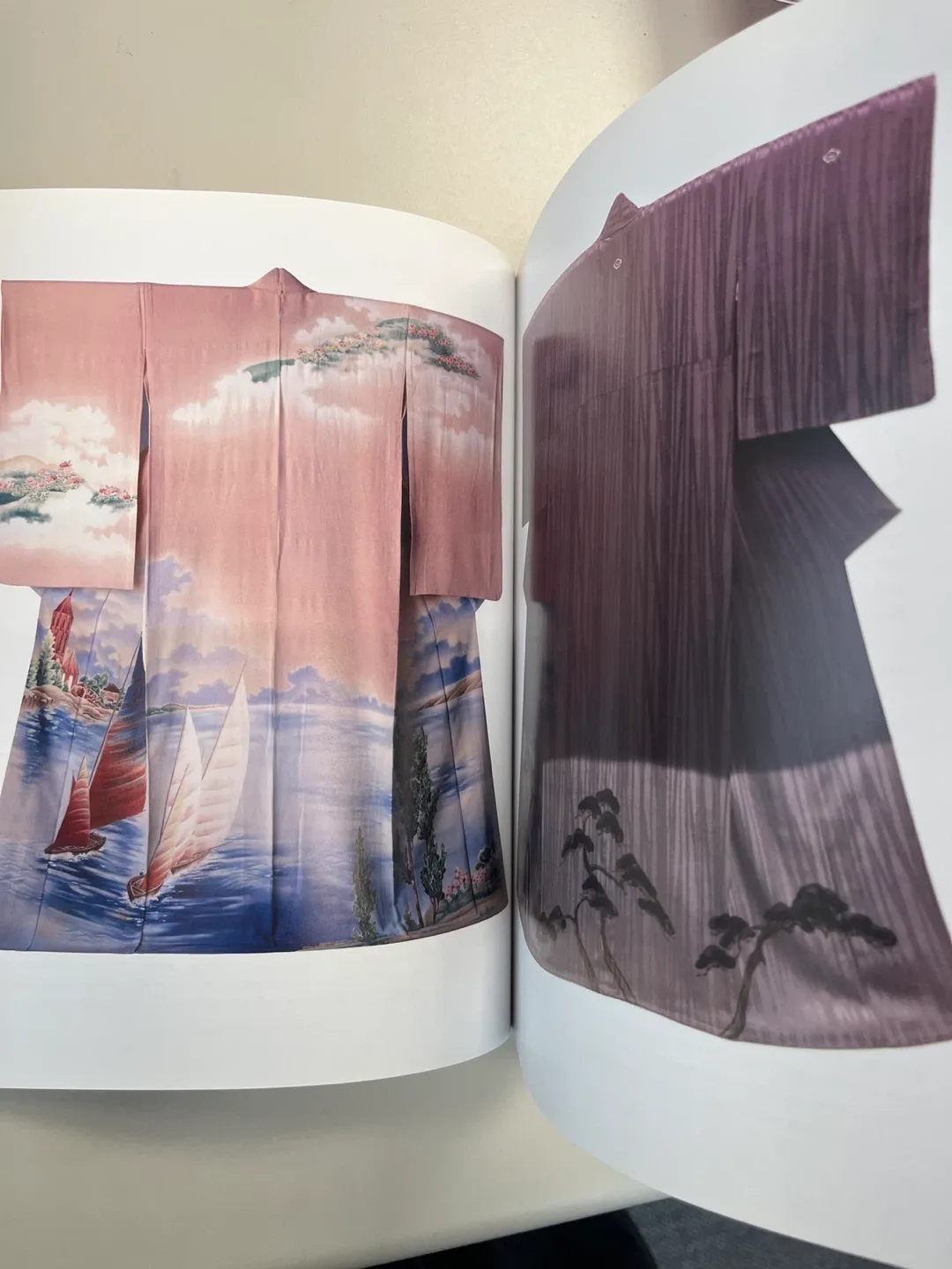 Kimono: A Modern History by Terry Satsuki Milhaupt image indicator(4)
