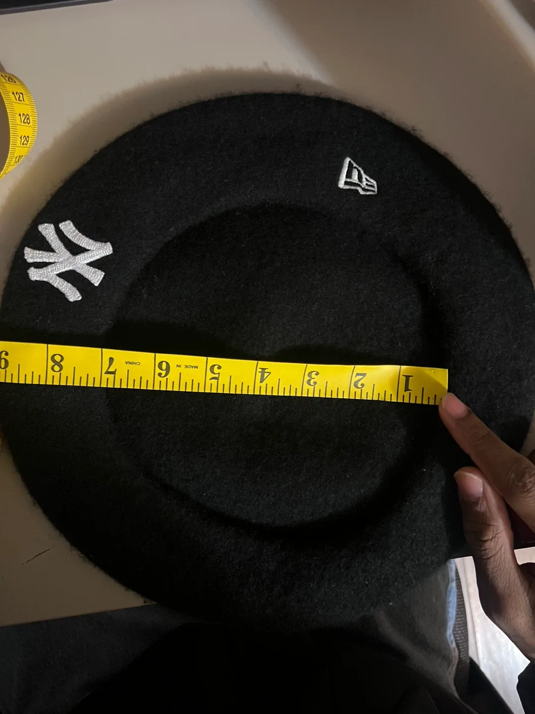 New Era NY Yankees Beret - Black image indicator(4)