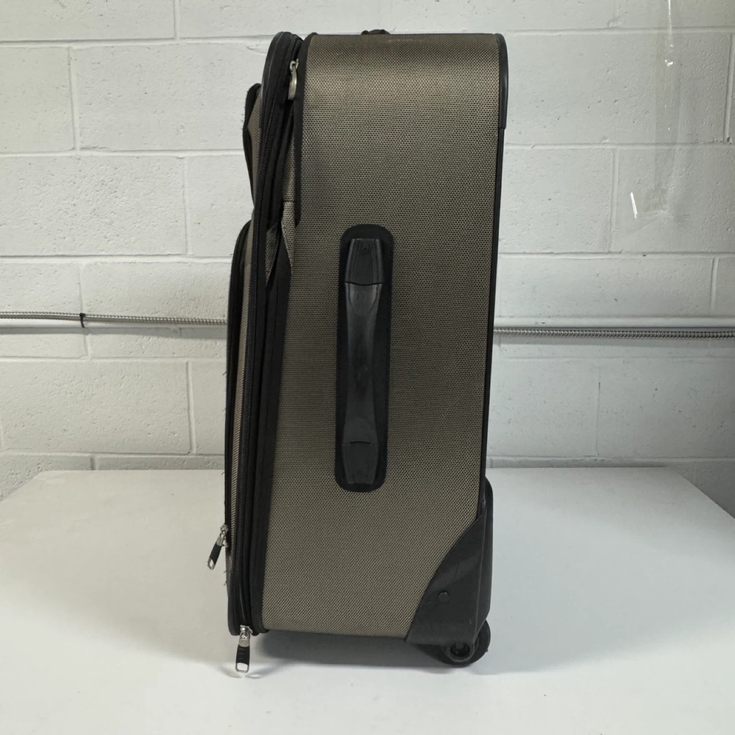 Samsonite Beige Softshell 26” Wheeled Luggage – Used, - photo 2