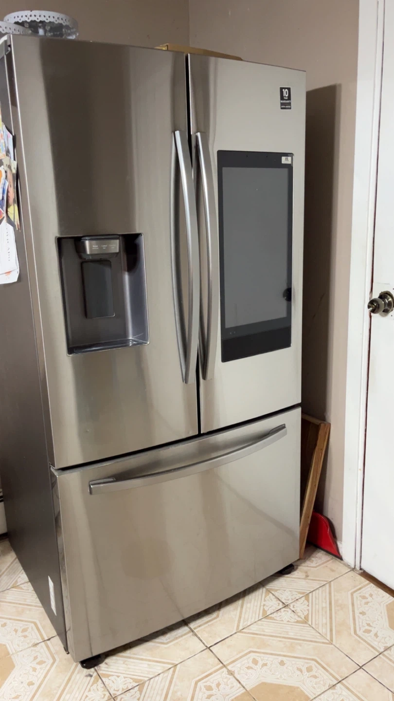 Samsung Smart Refrigerator - photo 2