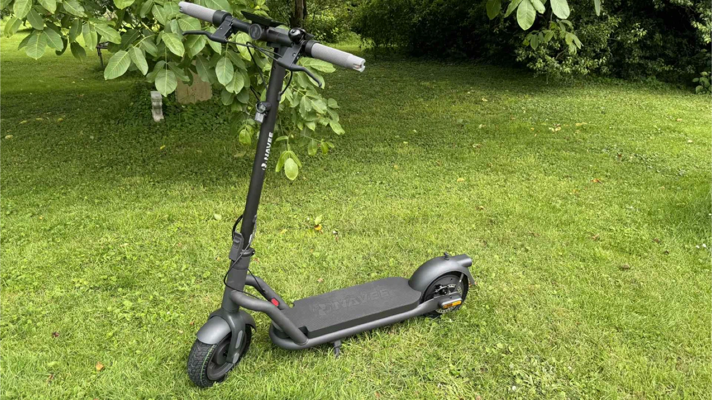 Navee N65i Escooter (40km/hr Speed + 80km Range)