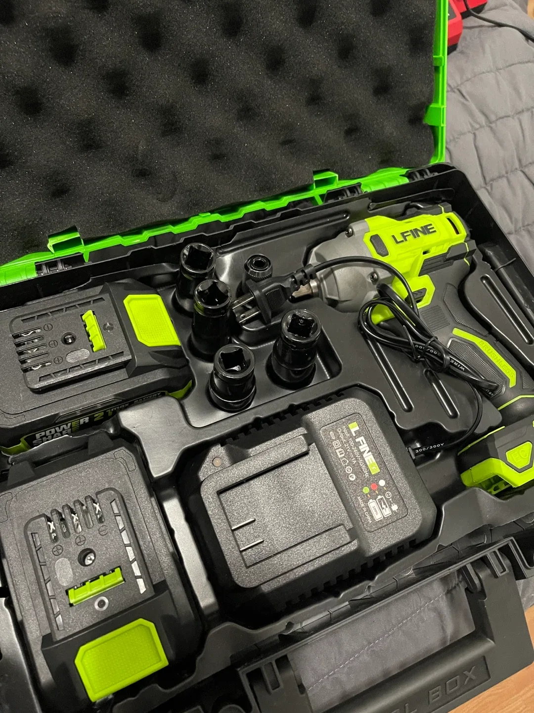 LFINE Cordless Impact Wrench Kit image indicator(4)