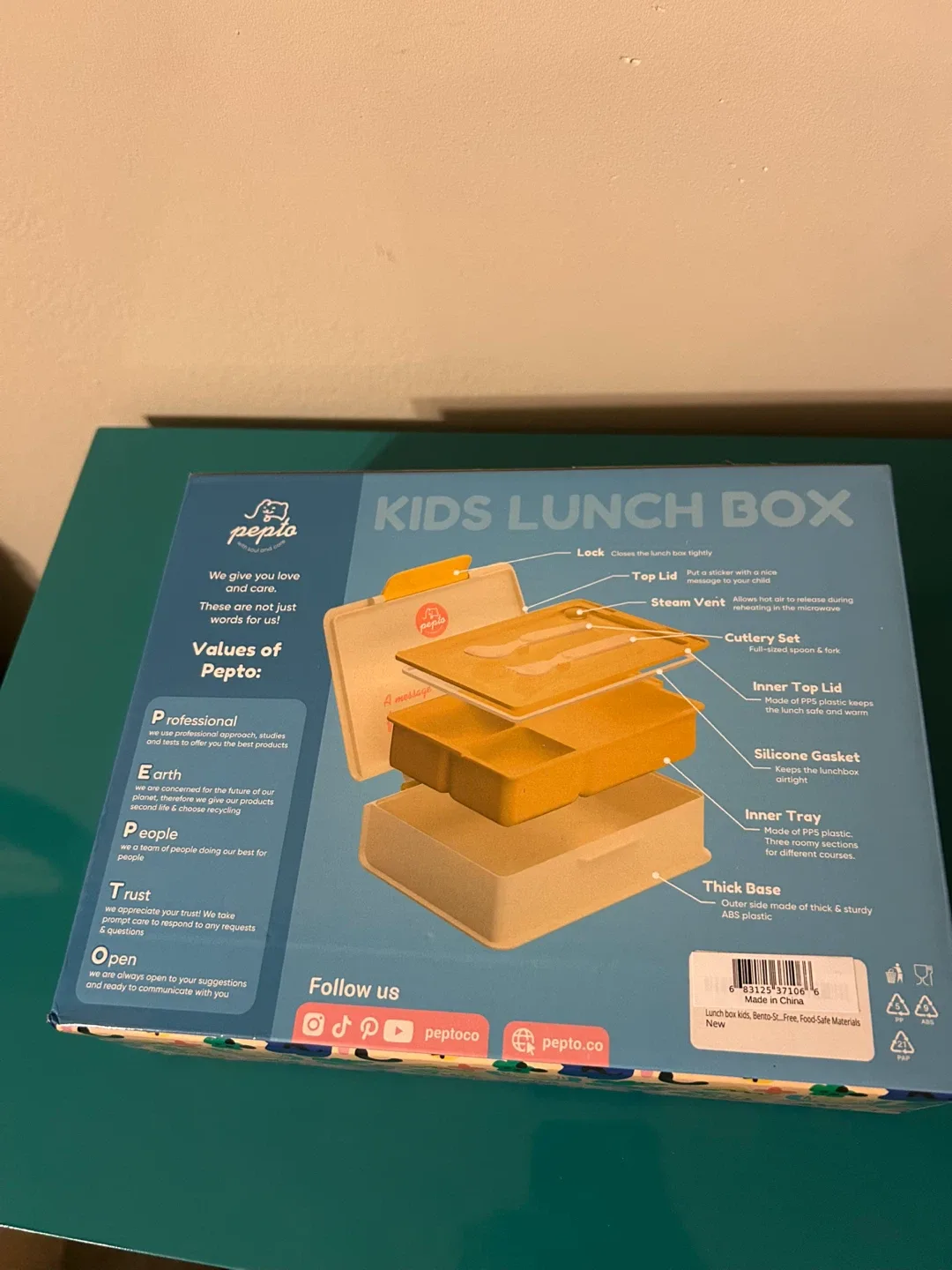 NEW Pepta Kids Lunch Box + Sauce Container Included image indicator(2)