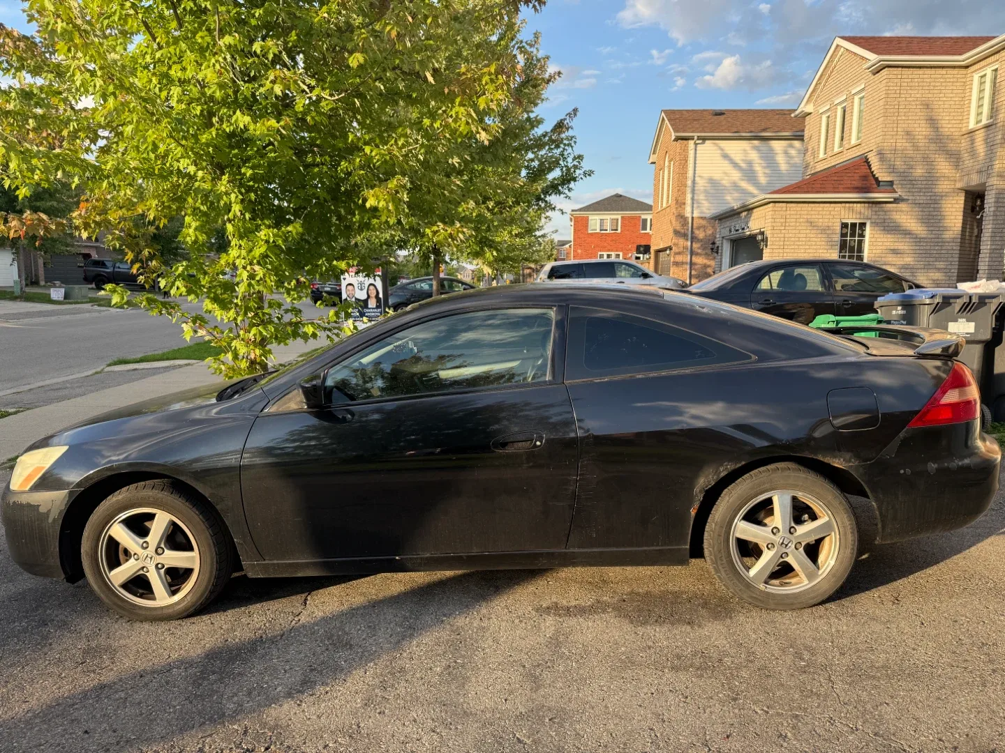 Honda Accord Coupe - Black image indicator(6)