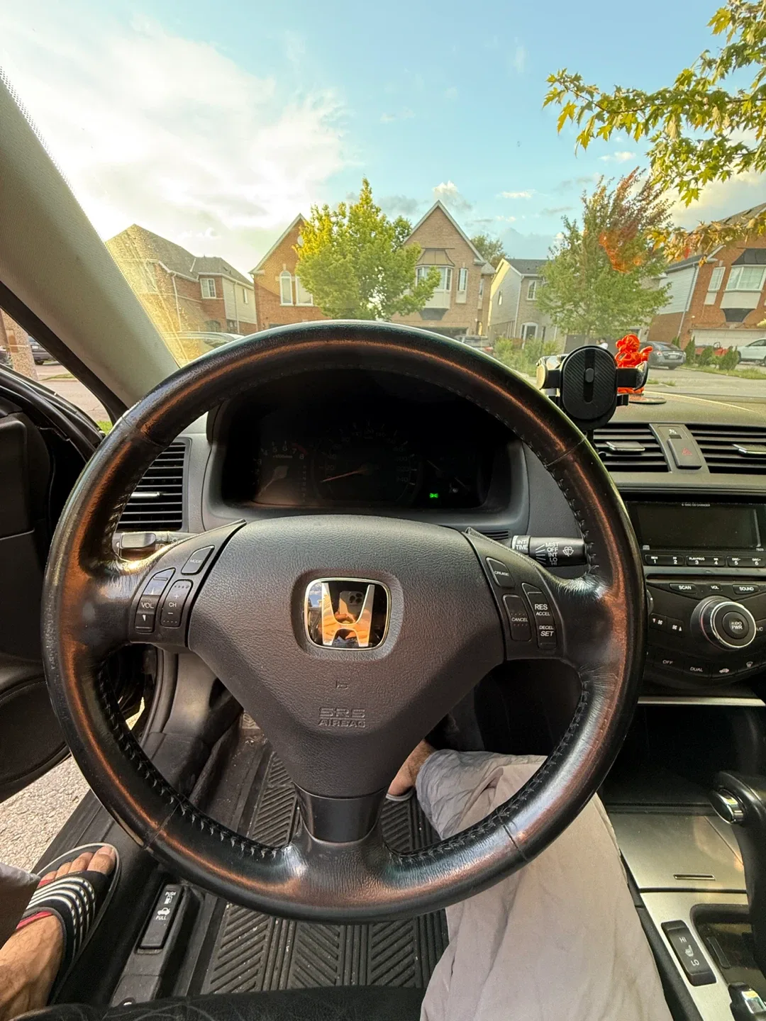 Honda Accord Coupe - Black image indicator(10)