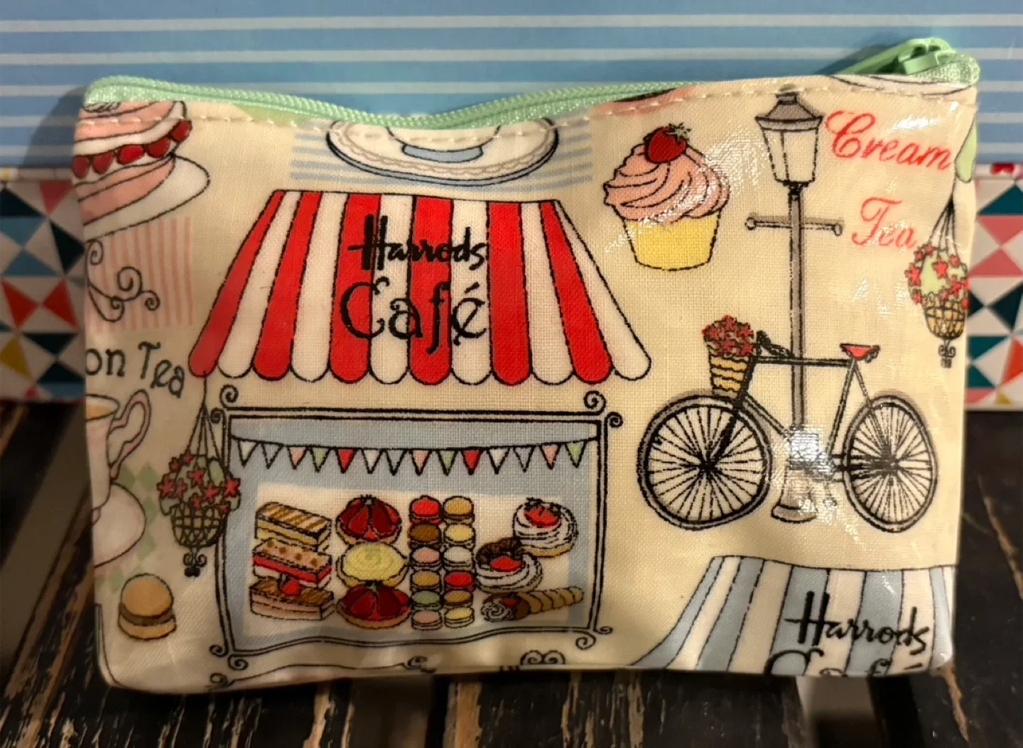 ✨✨Harrods Cafe Coin Purse thumbnail