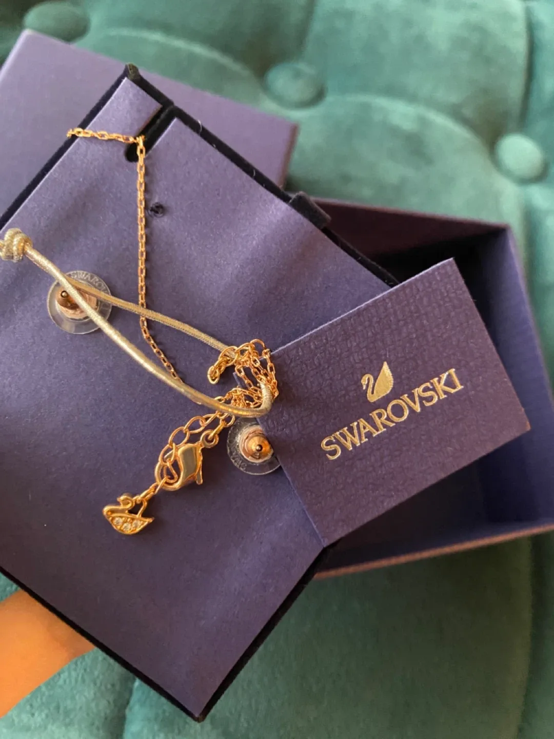 Swarovski Rose Gold plated set image indicator(3)