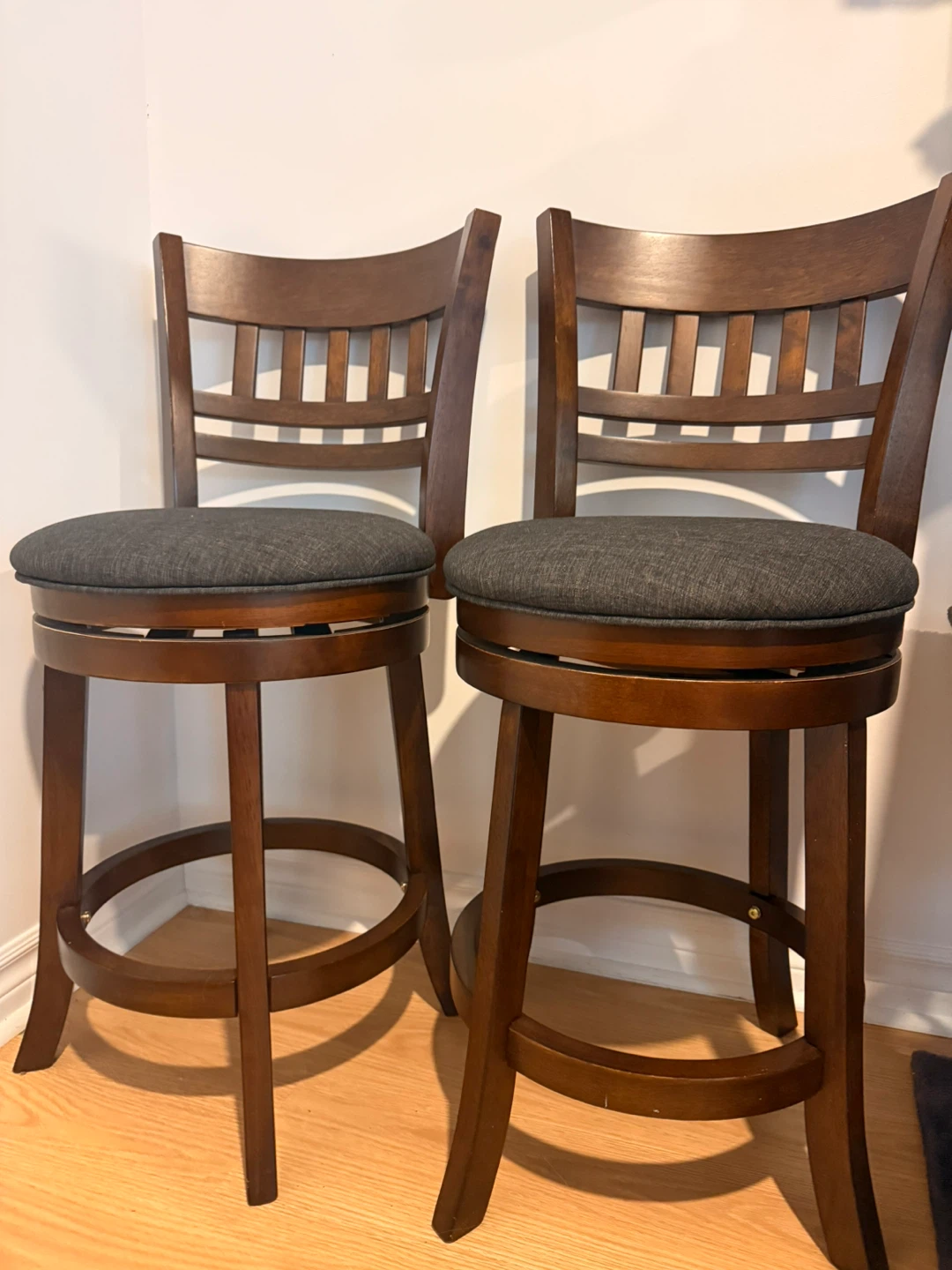 Swivel Bar Stools - Set of 2 - photo 2