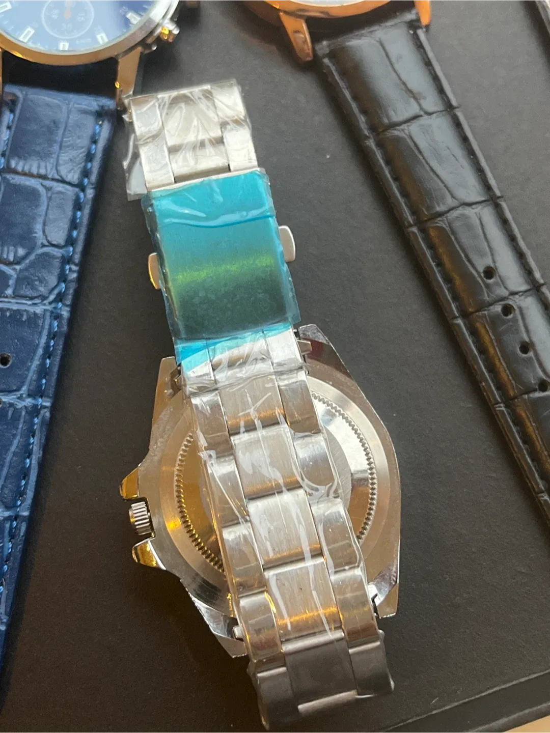 Brand new Quartz Watch - Green & Silver image indicator(3)