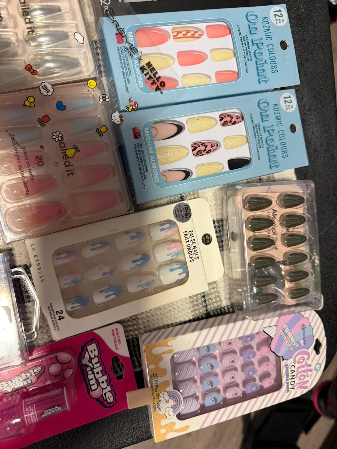 Press on nail kit bundle image indicator(3)