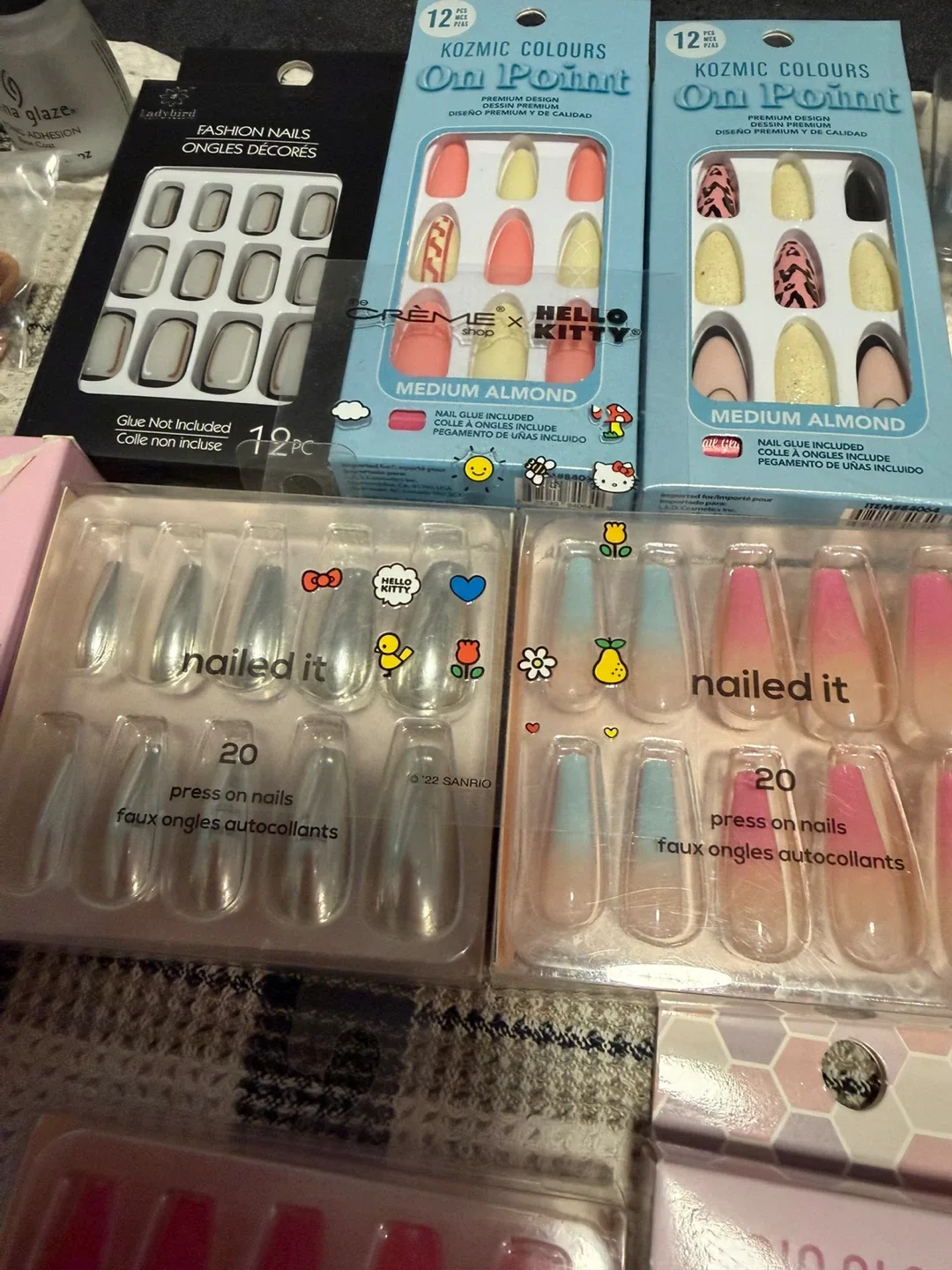 Press on nail kit bundle image indicator(7)