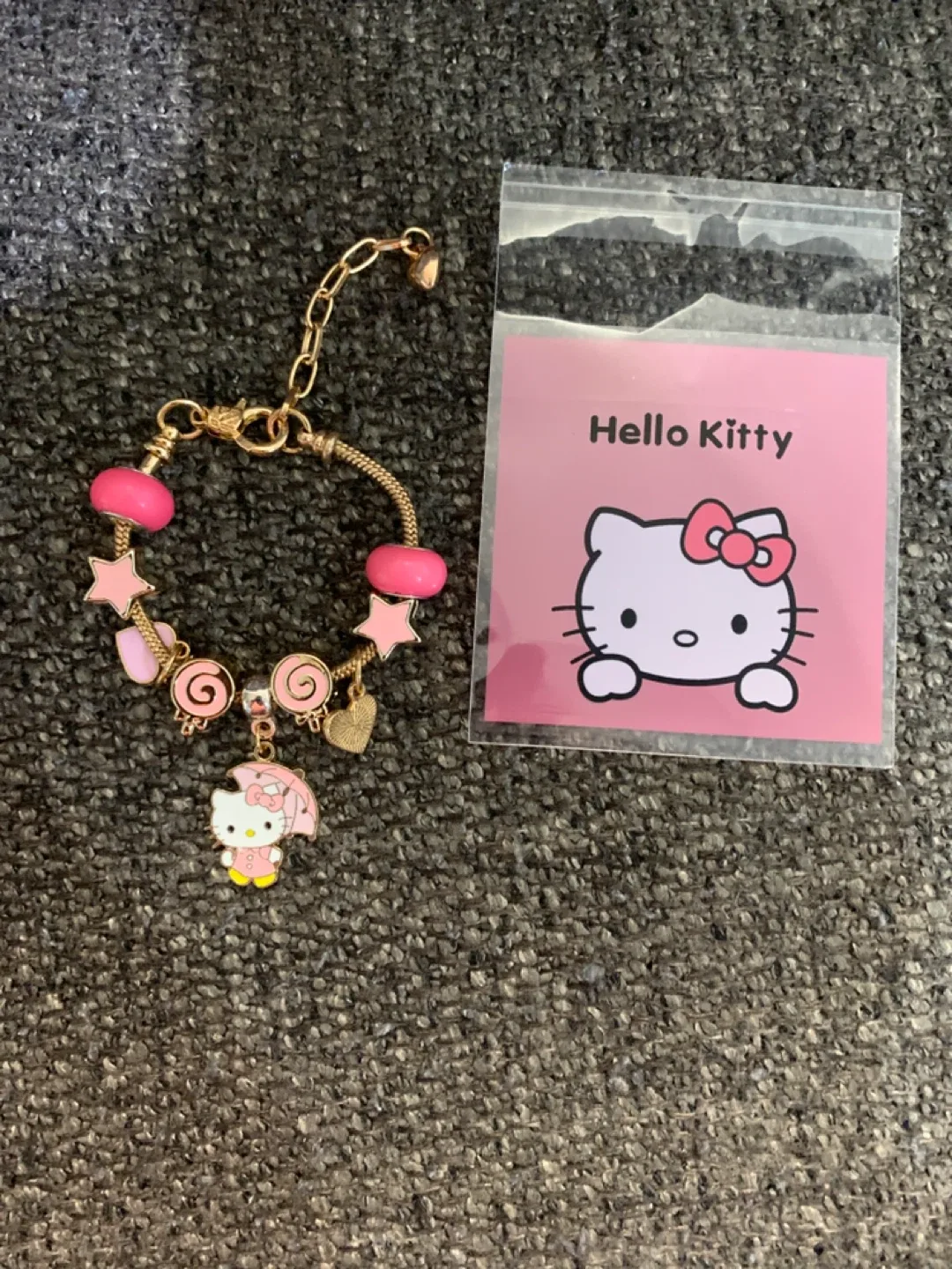 Hello Kitty Charm KIDS Bracelet - Pink & Gold thumbnail