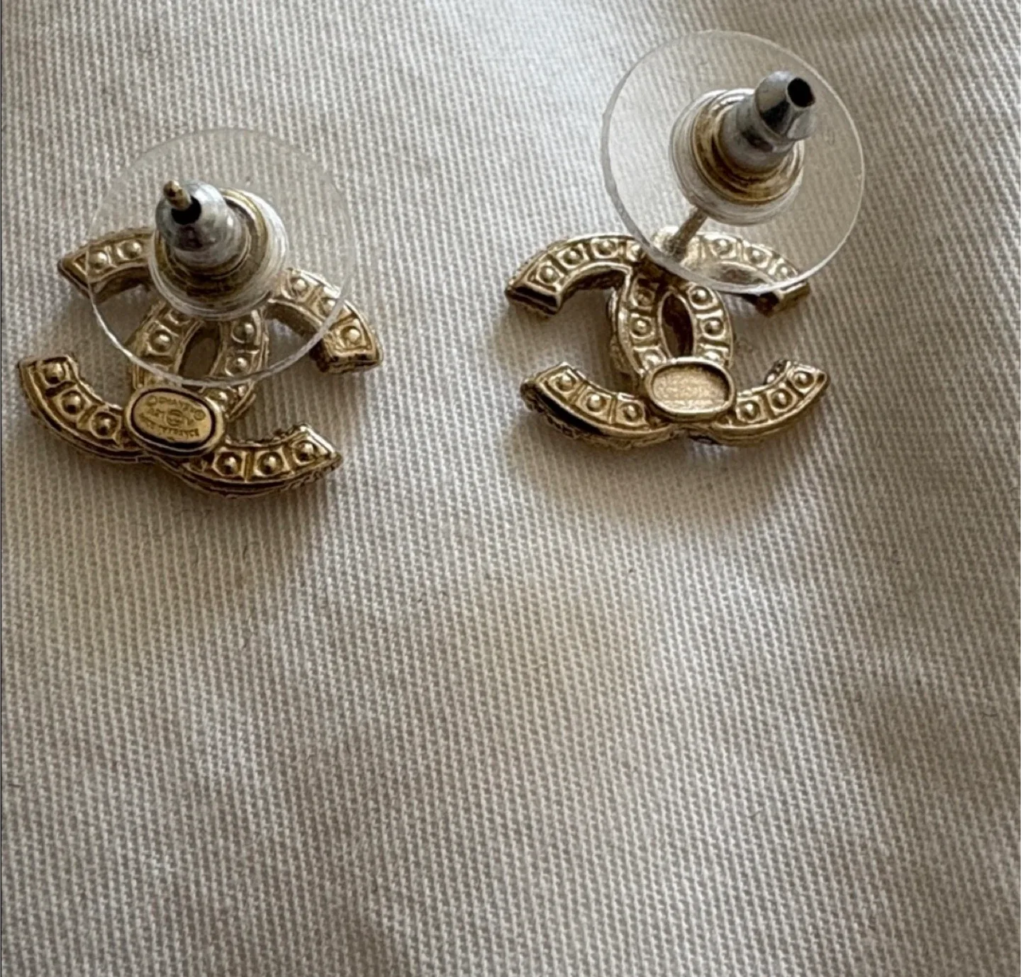 Chanel CC Earrings image indicator(6)