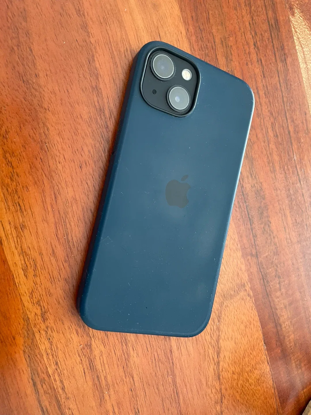 iPhone 13, 128GB, Midnight Black (UNLOCKED) image indicator(2)