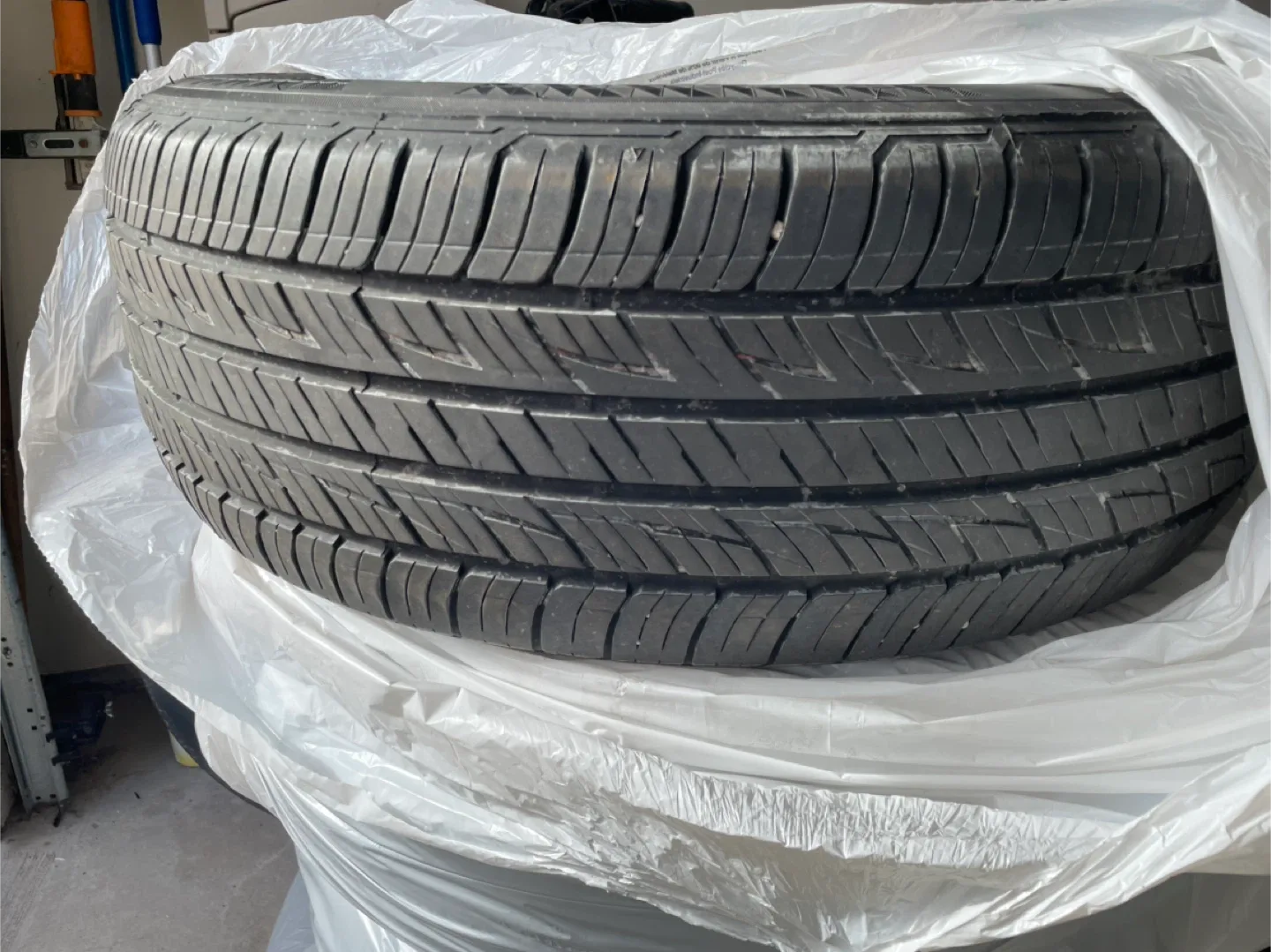 4 Kumho Crugen HP71 Tire - 255/60R18