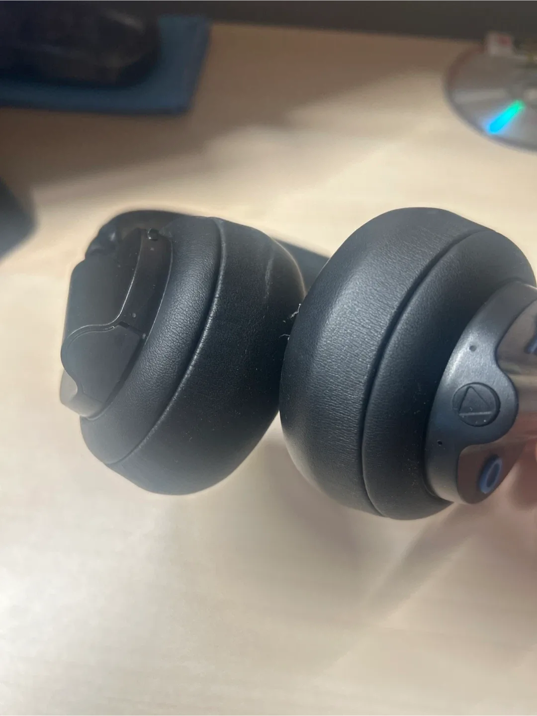 JLab JBuds Pro Black Headphones image indicator(3)