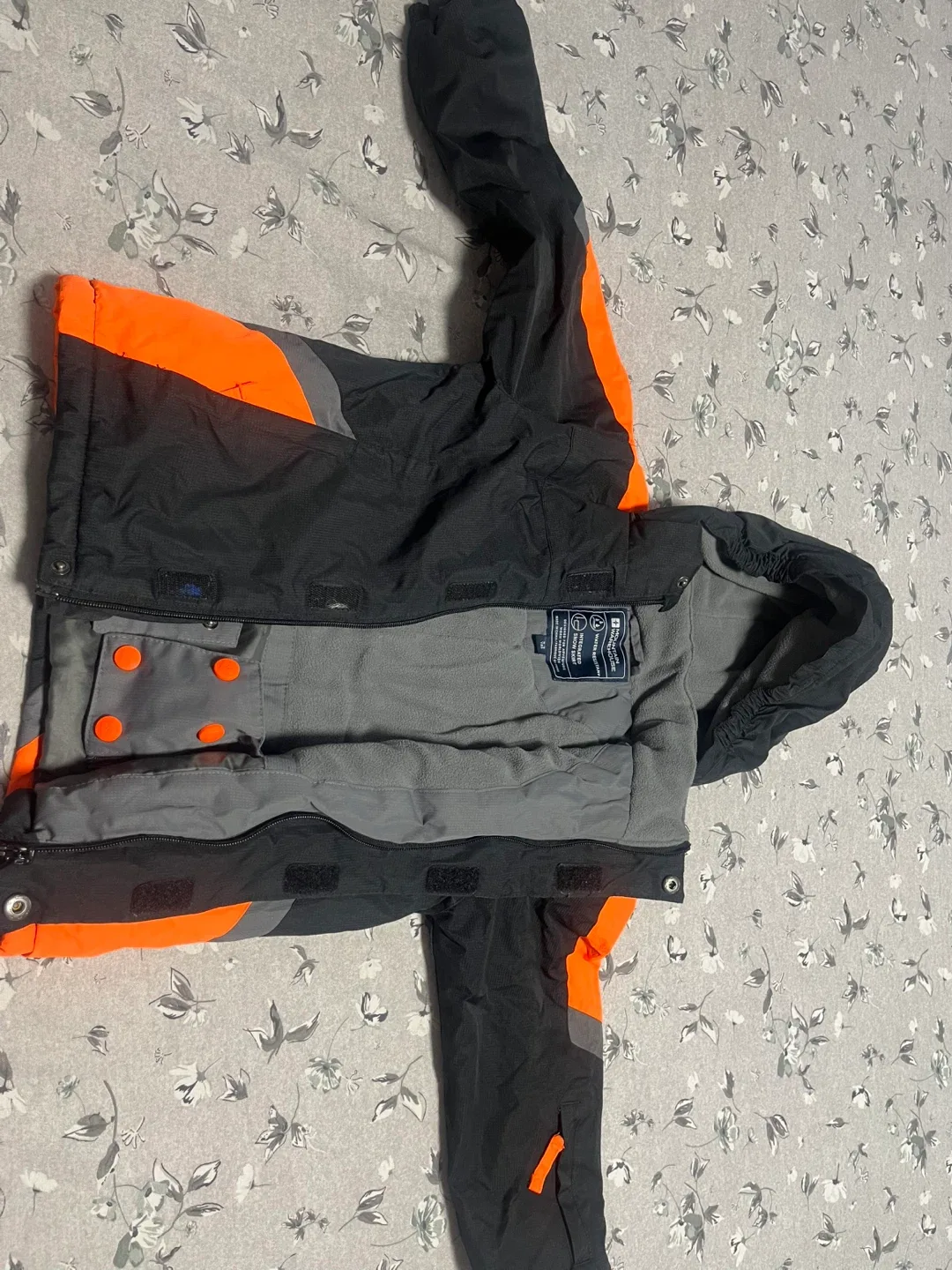 Mountain Warehouse Kids Winter Jacket - Size 5-6 image indicator(2)