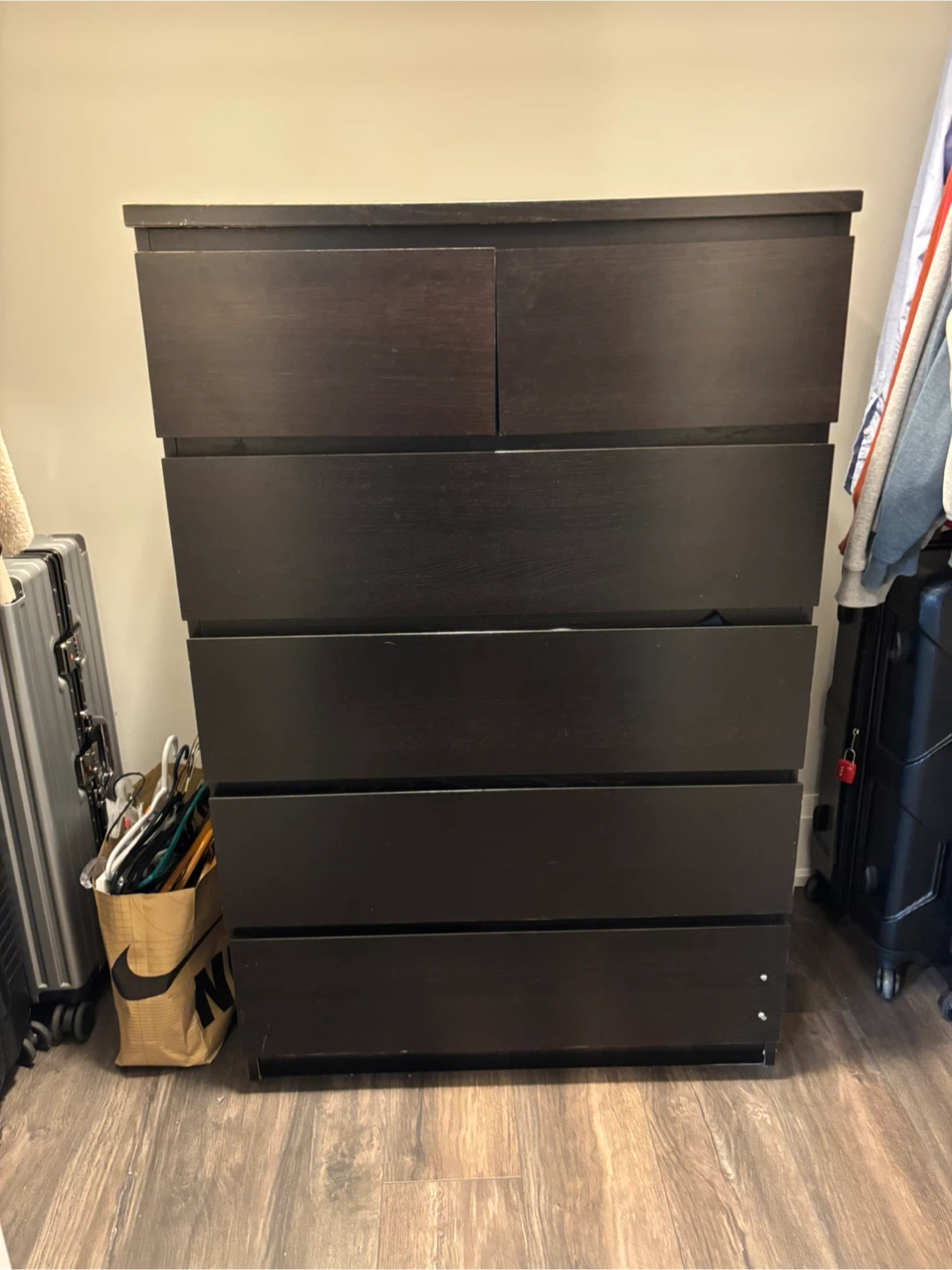 Dark Brown 6-Drawer Dresser🥕