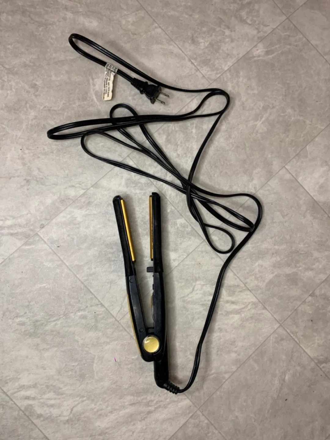 Ceramix Hair Straightener - womens hair care image indicator(6)