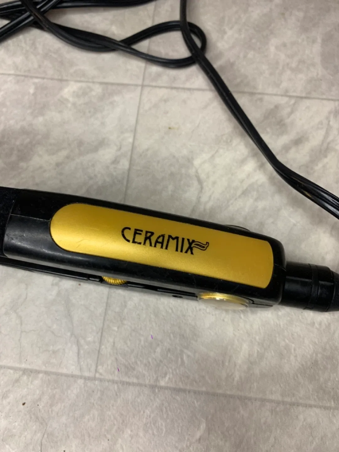 Ceramix Hair Straightener - womens hair care image indicator(3)