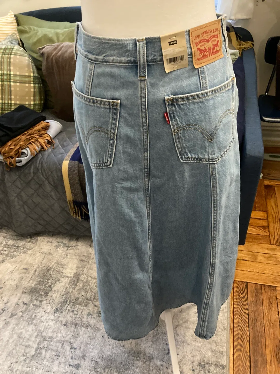 Levi's Denim Skirt image indicator(3)