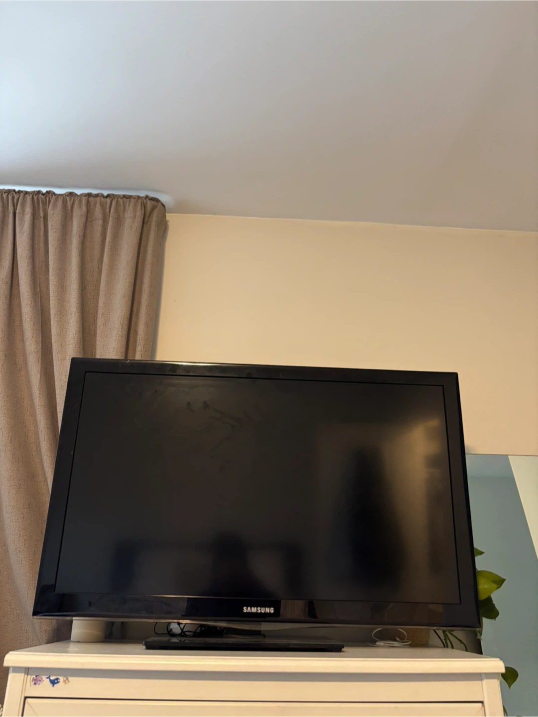 Samsung TV - Great Condition 🥕 - photo 2