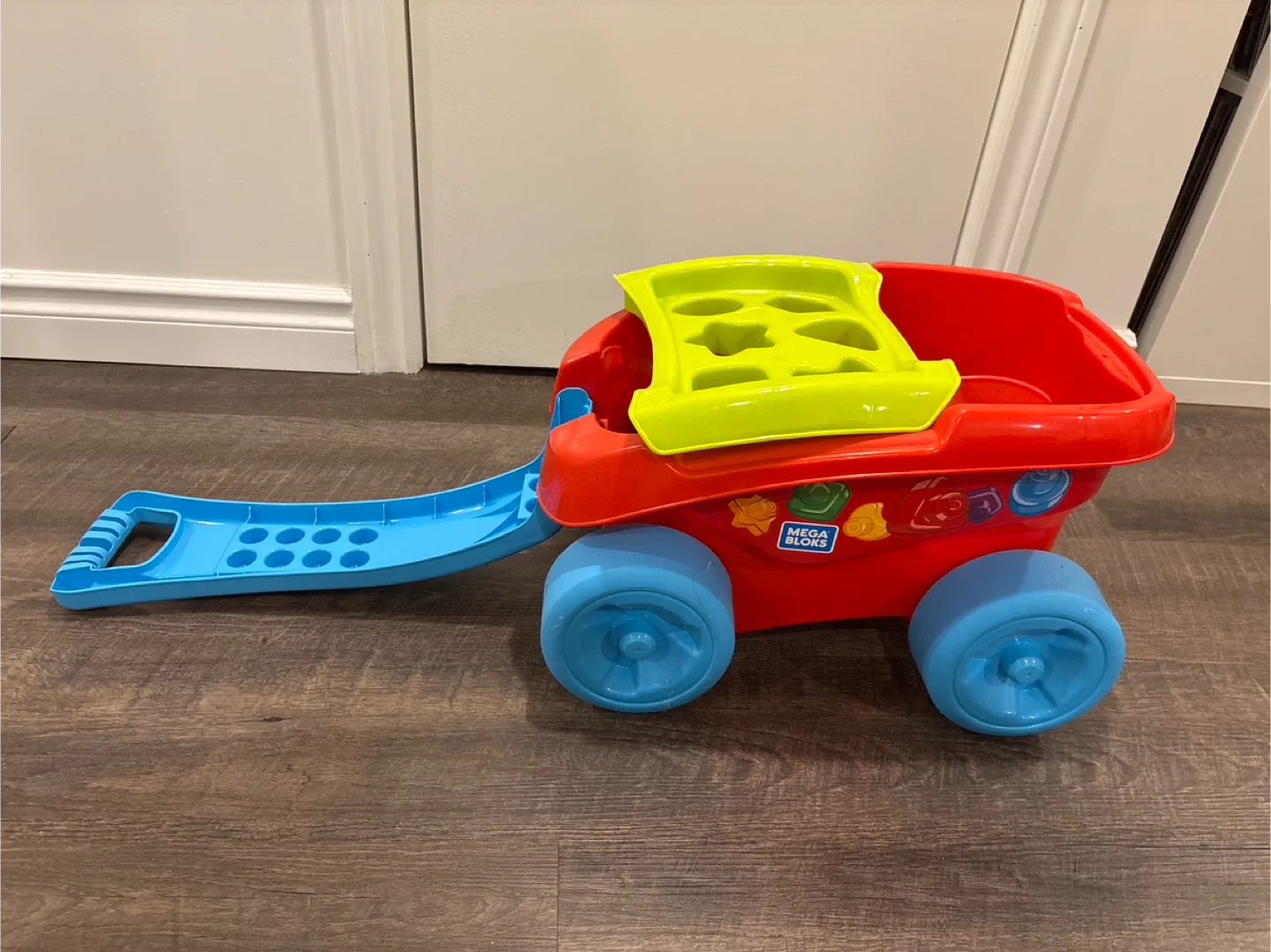 Mega Bloks Shape Sorter Wagon image indicator(3)