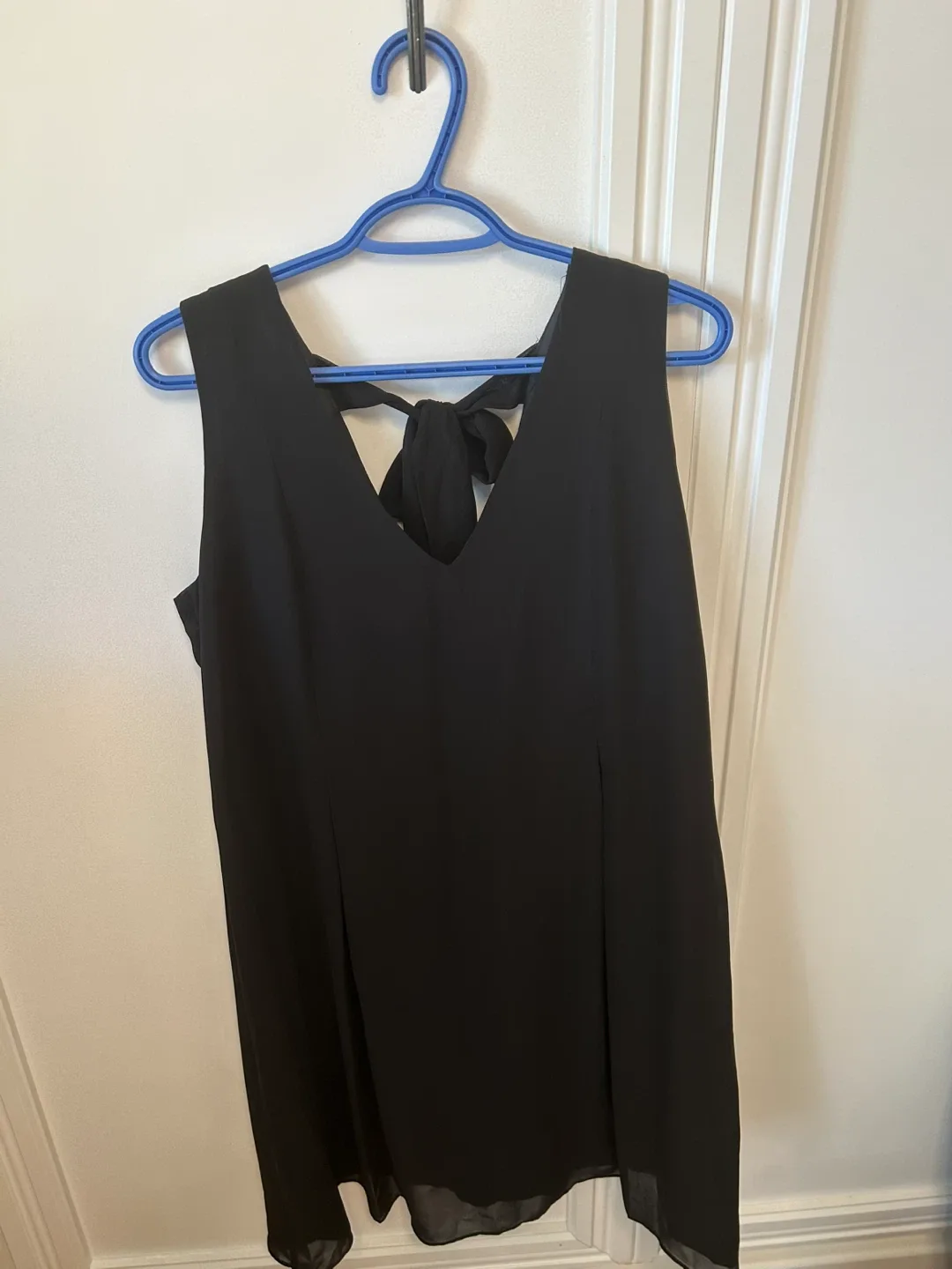 Black Sleeveless Dress