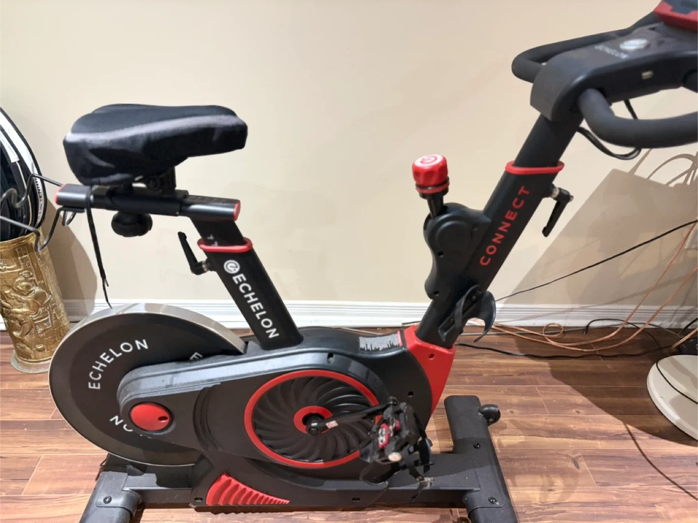 🚴‍♀️ Echelon Stationary Bike – Like New! 🏅 thumbnail