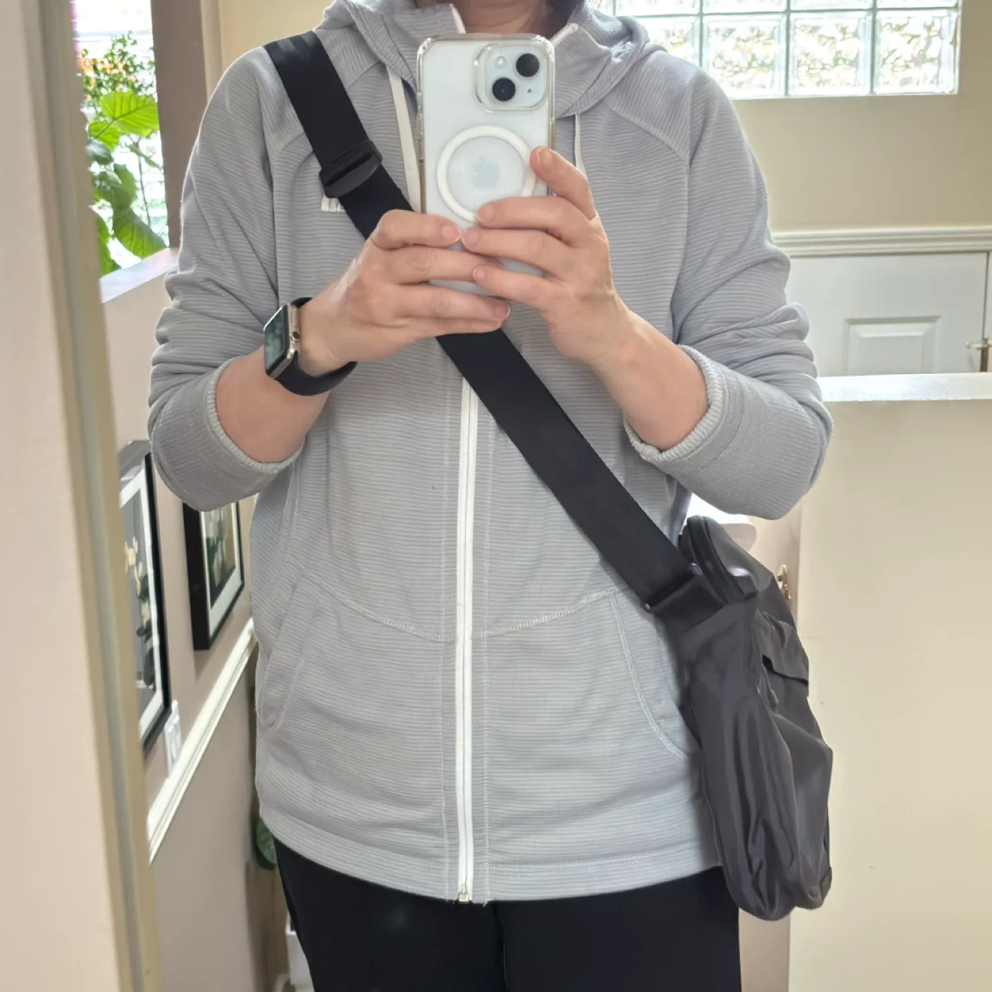 Mountain Equipment Co. Black Shoulder Bag image indicator(6)