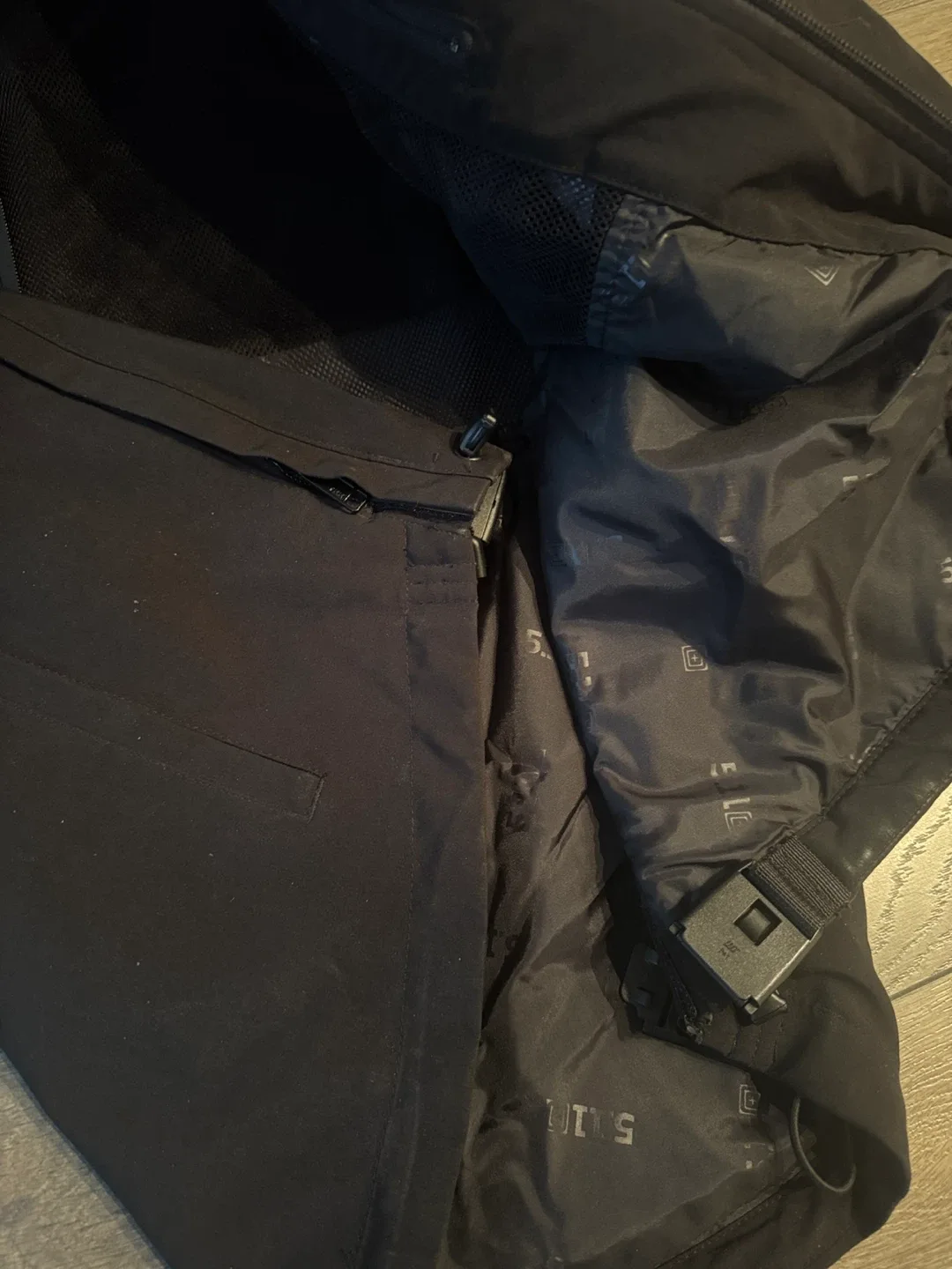 5.11 Tactical Jacket - Size Medium image indicator(6)