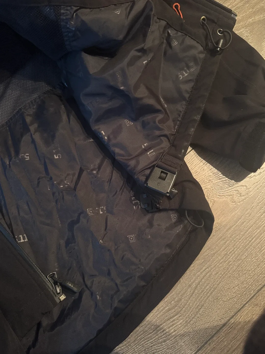 5.11 Tactical Jacket - Size Medium image indicator(5)