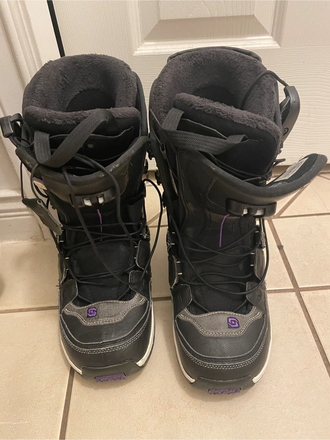 Salomon Snowboard Boots - Size 8 about 260cm