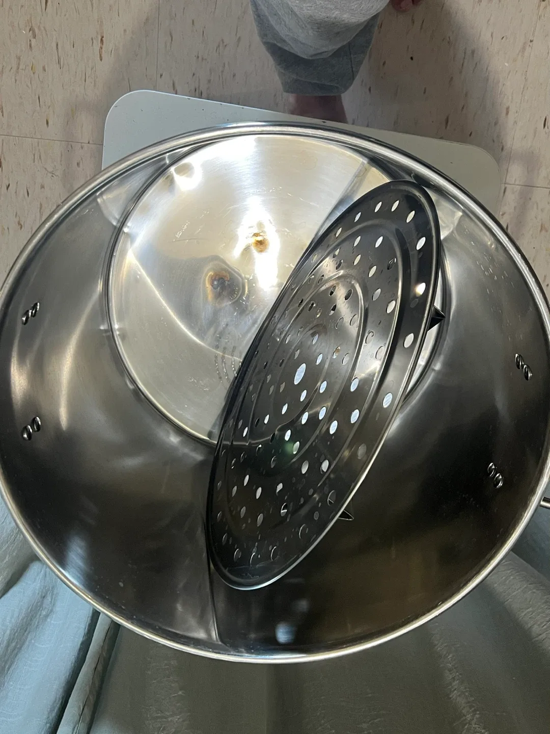 Gallison Stock Pot with Steamer Basket image indicator(4)