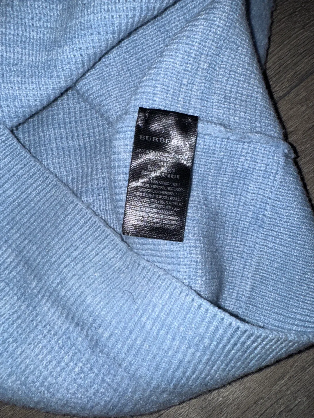 Burberry London England Sweater, Size M image indicator(3)