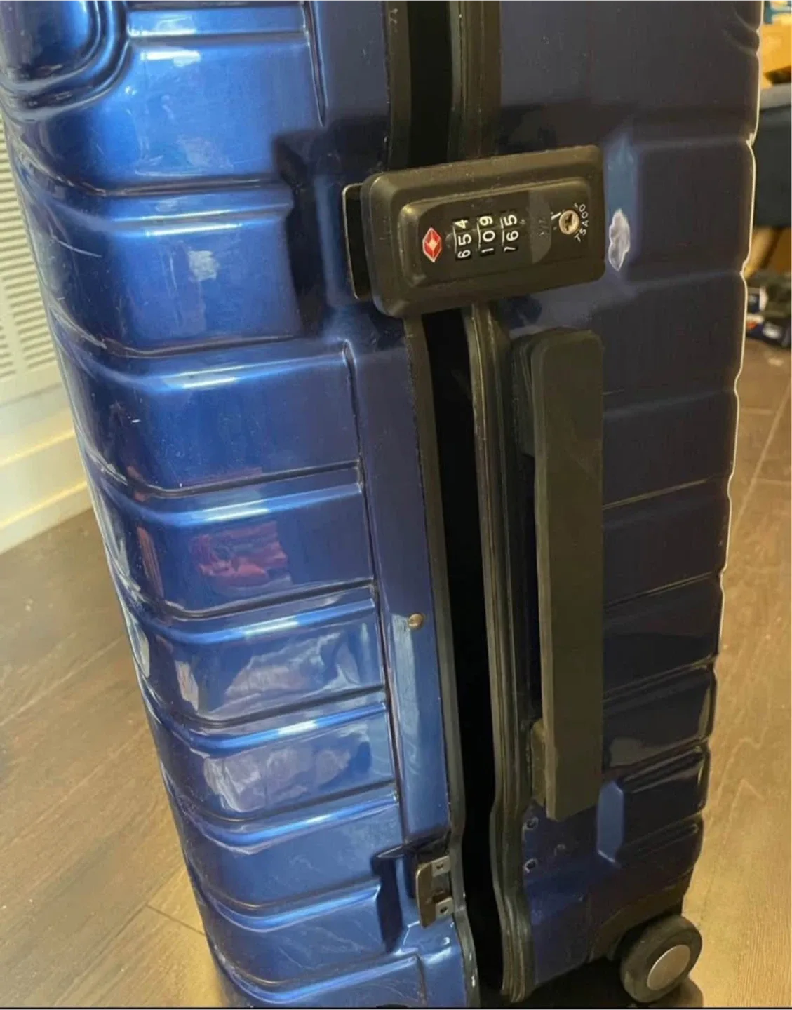 13*8.5*20inches  American Tourister Carry-On Luggage image indicator(2)